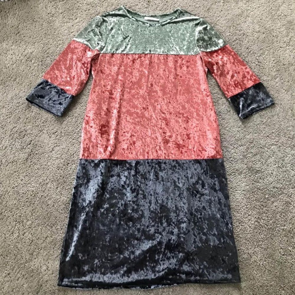 Lake Flower women’s large velour color block dress